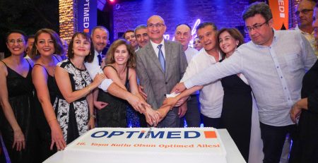 Optimed 16 Yaşında